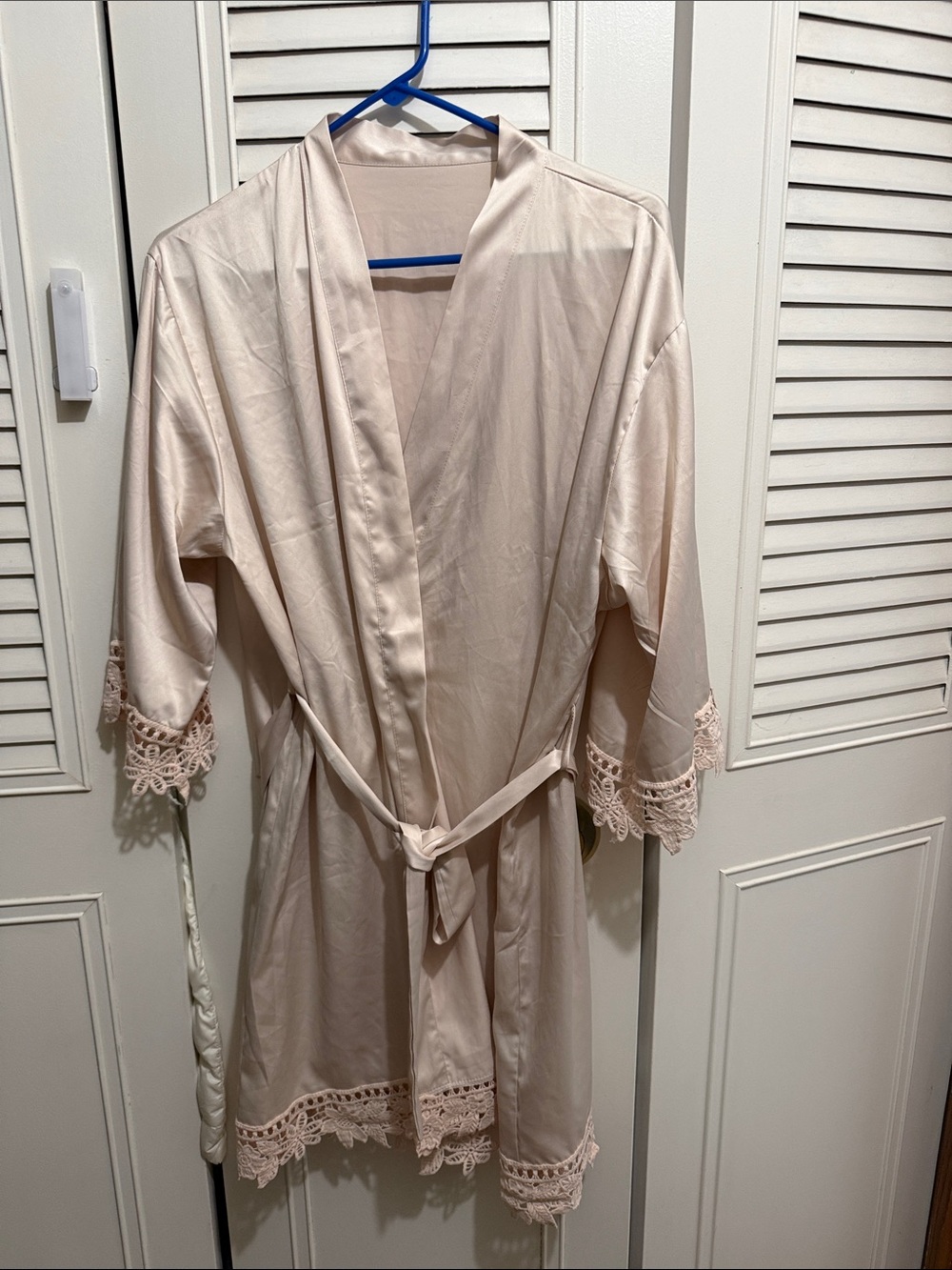 Women's Satin Kimono Robe with Lace Trim in Blush